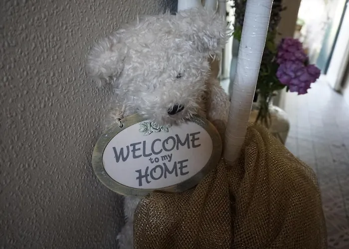 Bed & Breakfast De Bezige Bij 3*