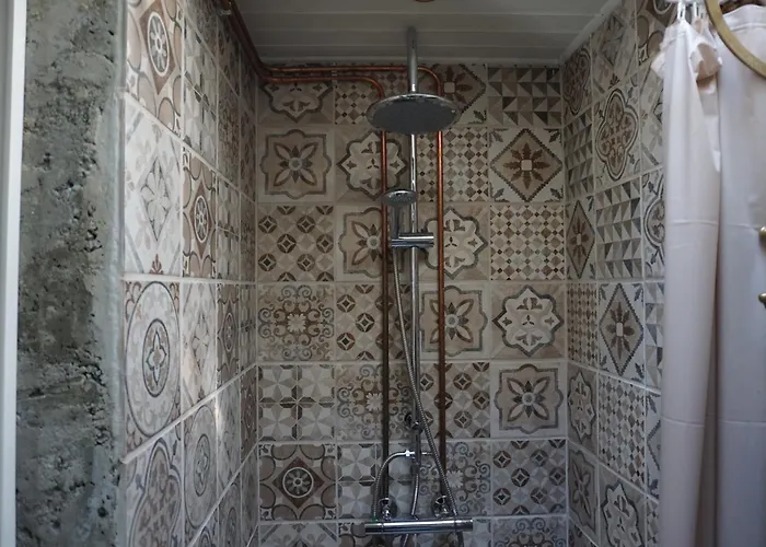 De Bezige Bij كيركراد