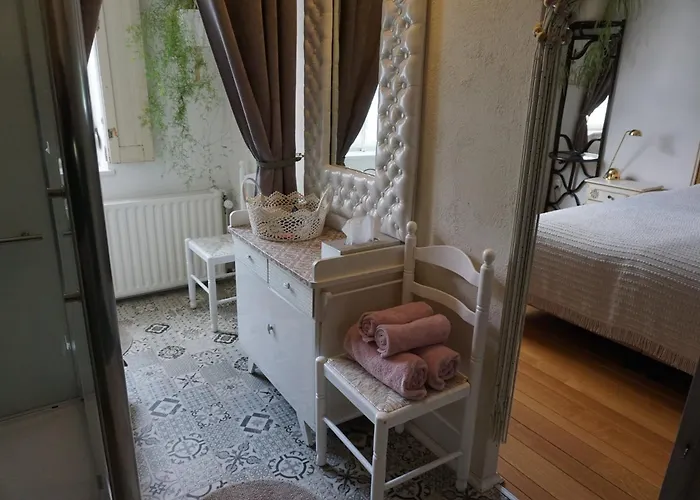 De Bezige Bij Bed & Breakfast 3*