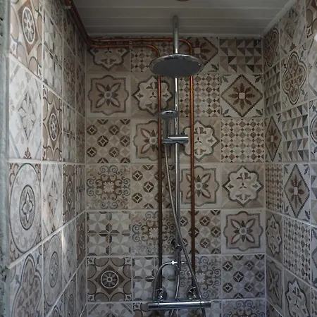 De Bezige Bij 케르크라데